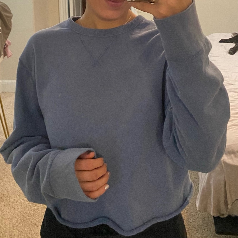 Cropped long sleeve cotton fleece by JCrew! Size M